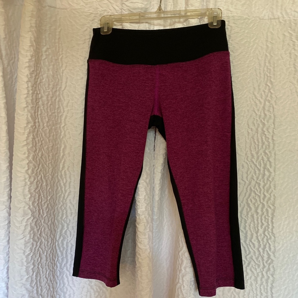 Hardtail Capri yoga tights